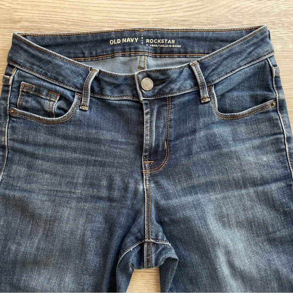 4/$25 | Old Navy | Rockstar Mid Rise Skinny Jeans for Women | Size 2 Long - Picture 4 of 9